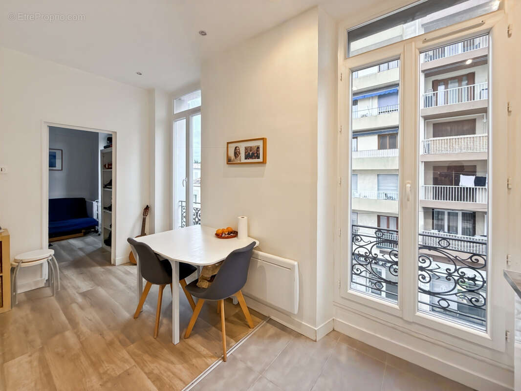Appartement à MARSEILLE-5E