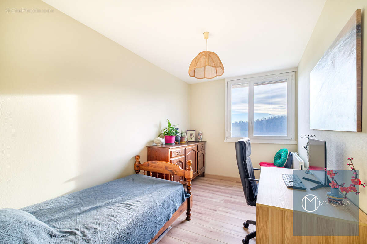 Appartement à FONTAINES-SUR-SAONE