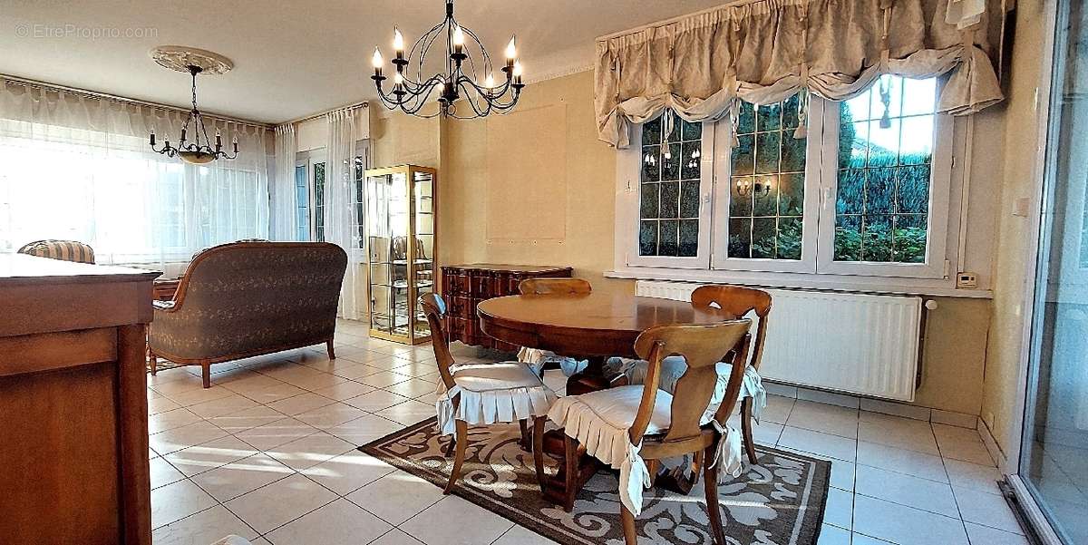 Maison à MAISNIL-LES-RUITZ