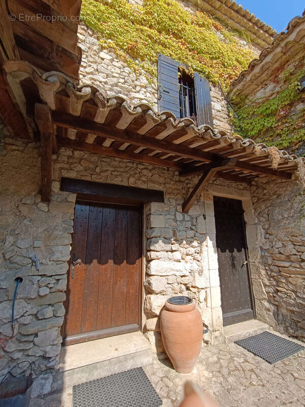 Reilhanette / propriete / ancien moulin restaure / terrain 2ha env. / vue imprenable - photo 34