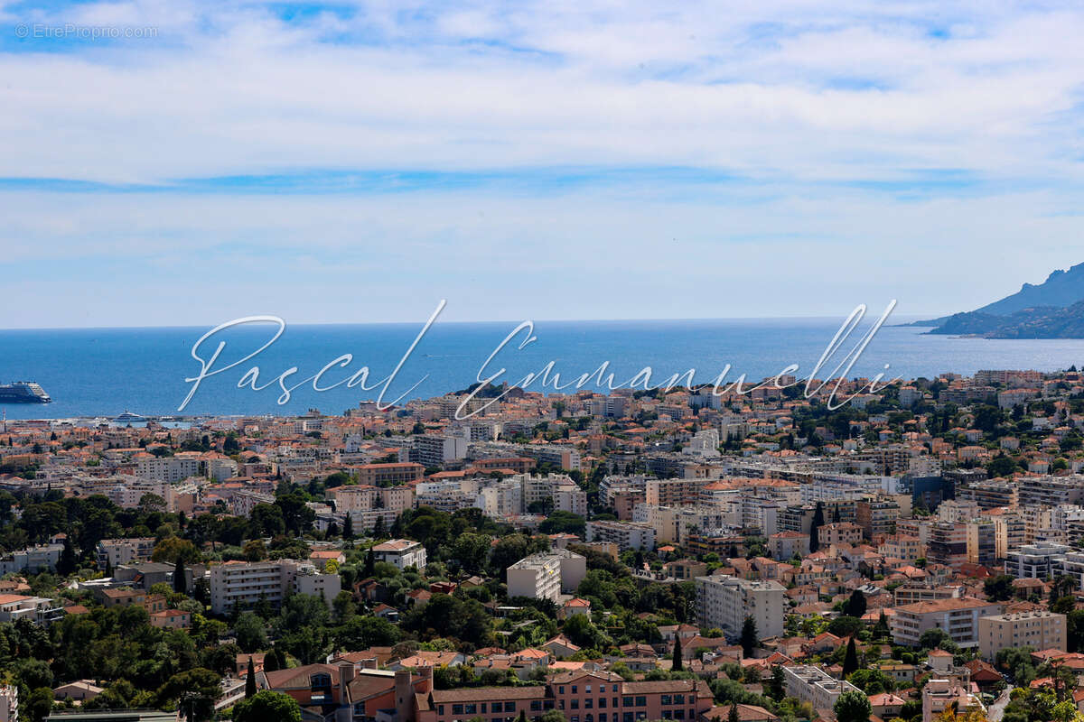 Appartement à LE CANNET