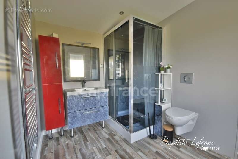 Maison à LA CHAPELLE-SAINT-LAUD