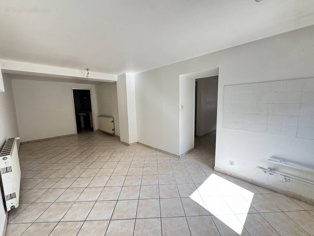 Appartement à BOUROGNE