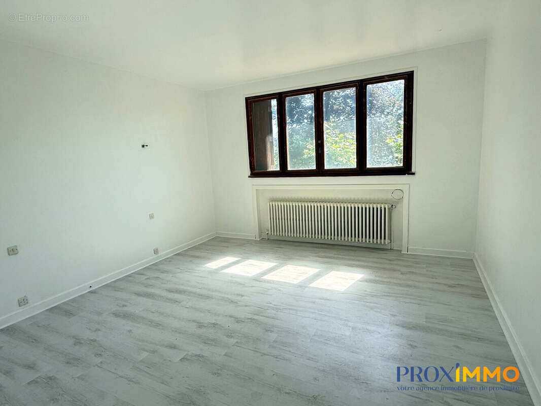 Maison 133 m² à Voiron  - photo 5