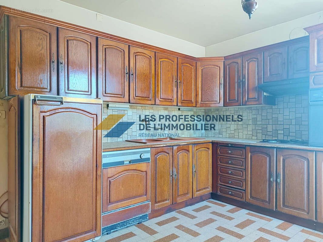 Maison de ville 141 m2 + dépendances / Amilly - photo 5