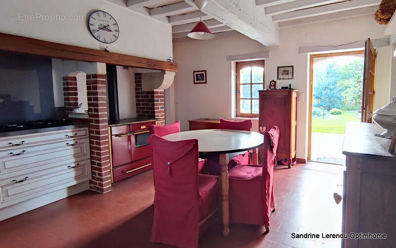 Maison à LE BEC-HELLOUIN