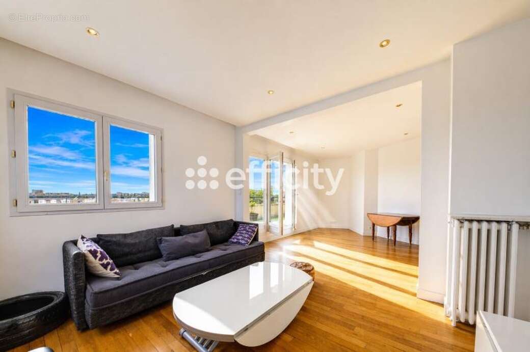 Appartement à ISSY-LES-MOULINEAUX
