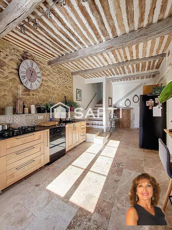 Maison 193 m² à Alleins  - photo 8