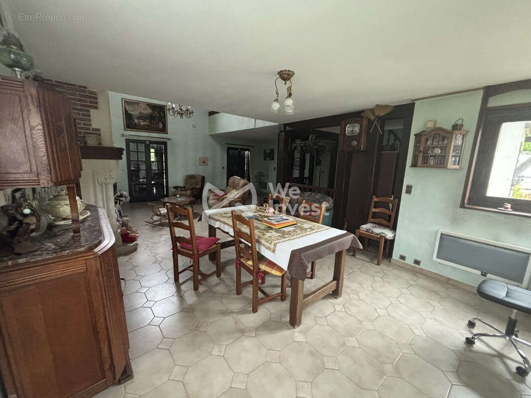 Maison à LINAS