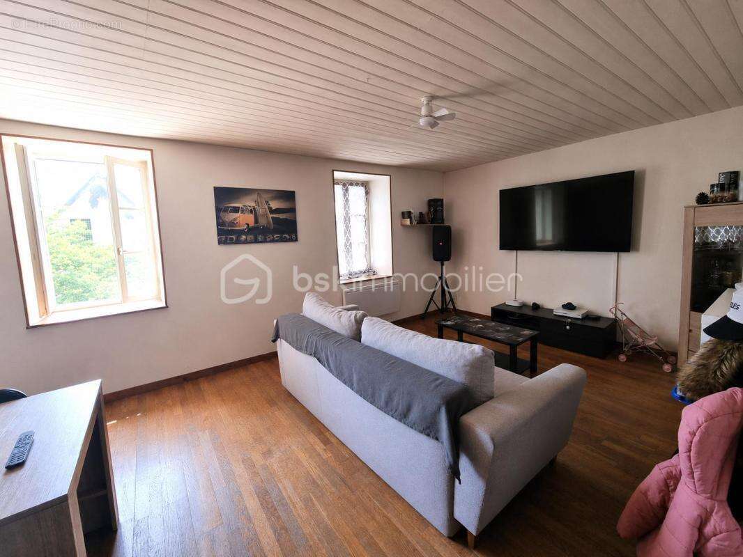Appartement à CARHAIX-PLOUGUER
