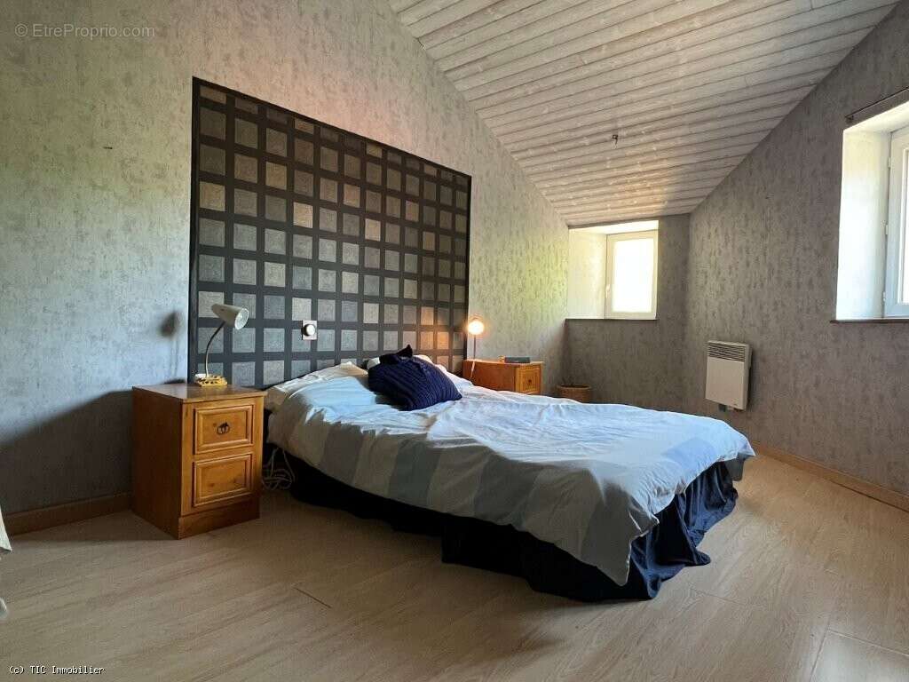 Maison à SAUZE-VAUSSAIS