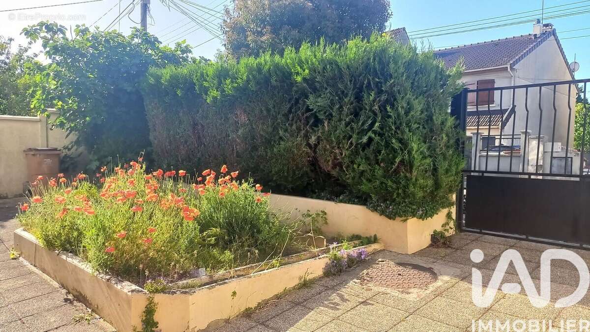 Maison 98 m² à Gagny  - photo 2
