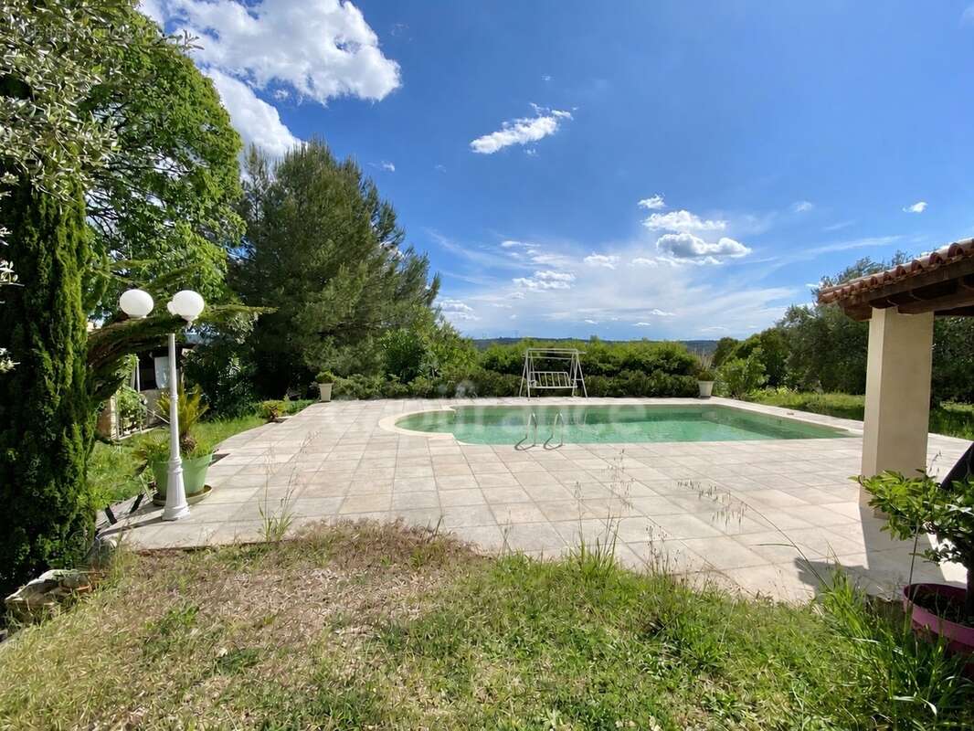 A 5 mn d'UZES (30) Maison de plain-pied 125 m2 avec vue panoramique - photo 20