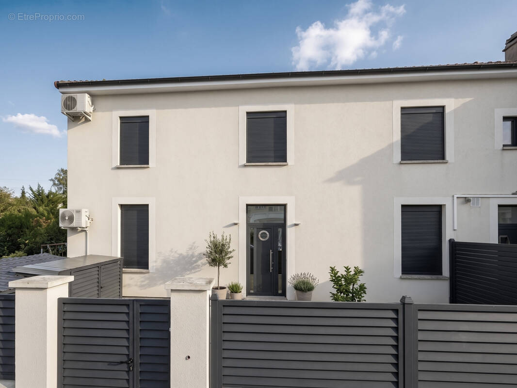 Appartement à SAINT-ANDRE-LES-VERGERS