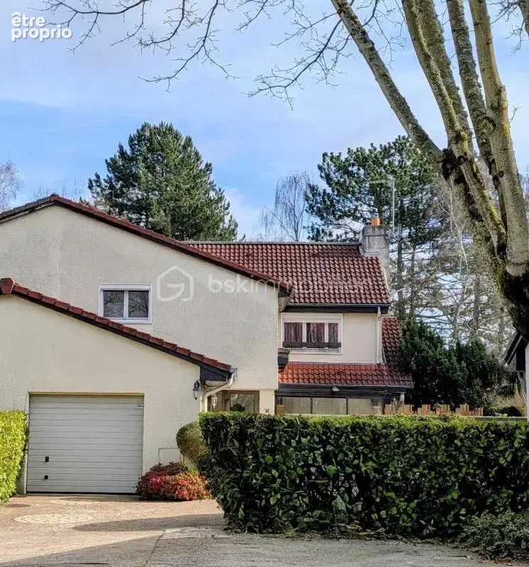 Maison  familiale avec jardin - photo 2