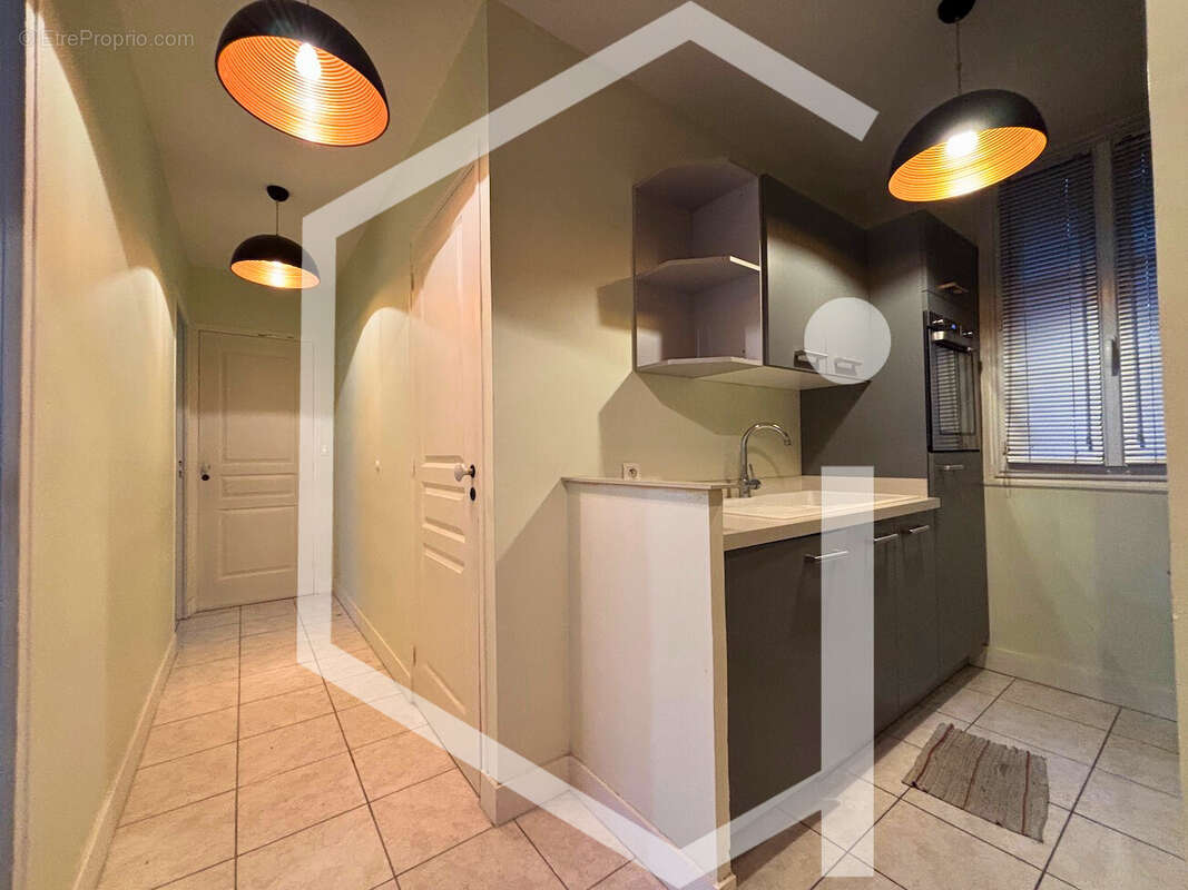 Appartement à LA GARENNE-COLOMBES