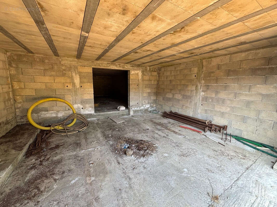 Peymeinade limite auribeau terrain de 3769 m2 avec permis pour maison plain-pied de 136 m2 a terminer et ruine - photo 11