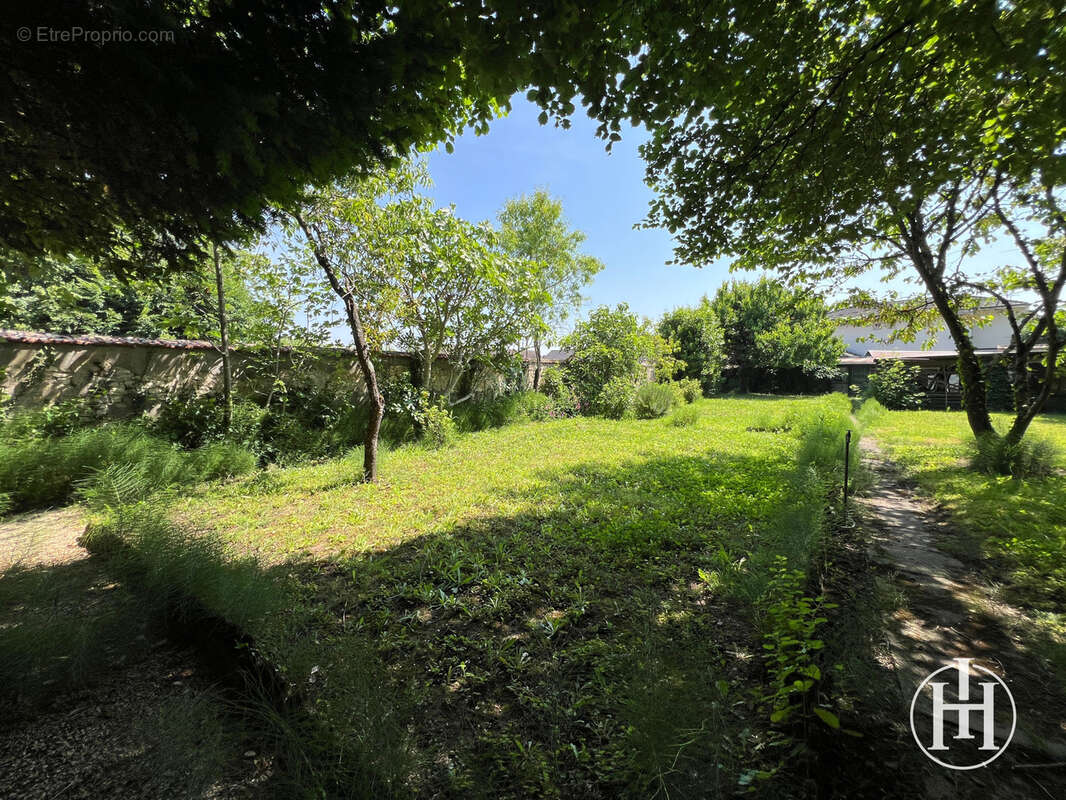 Maison à SAINT-AMAND-MONTROND