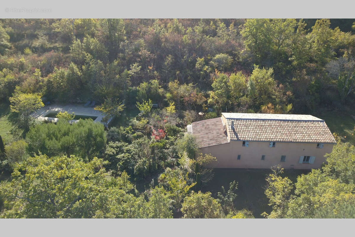 Maison à SAIGNON