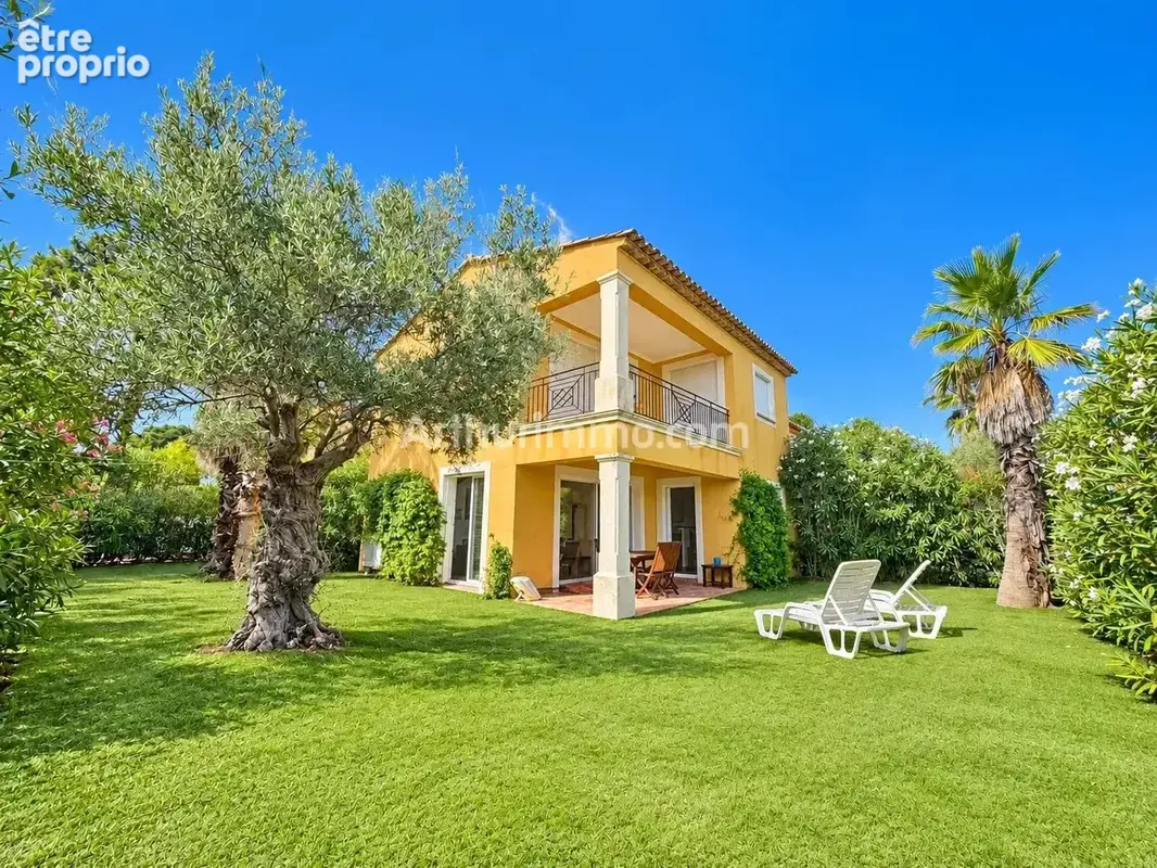 Photo Maison à Roquebrune-Sur-Argens au prix de 419 000€