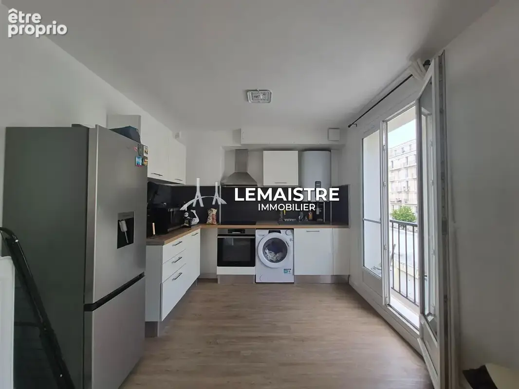 Appartement à vendre - Halles Centrales - 63.17 m² - 1 chambre - Cave - Parking collectif - photo 5