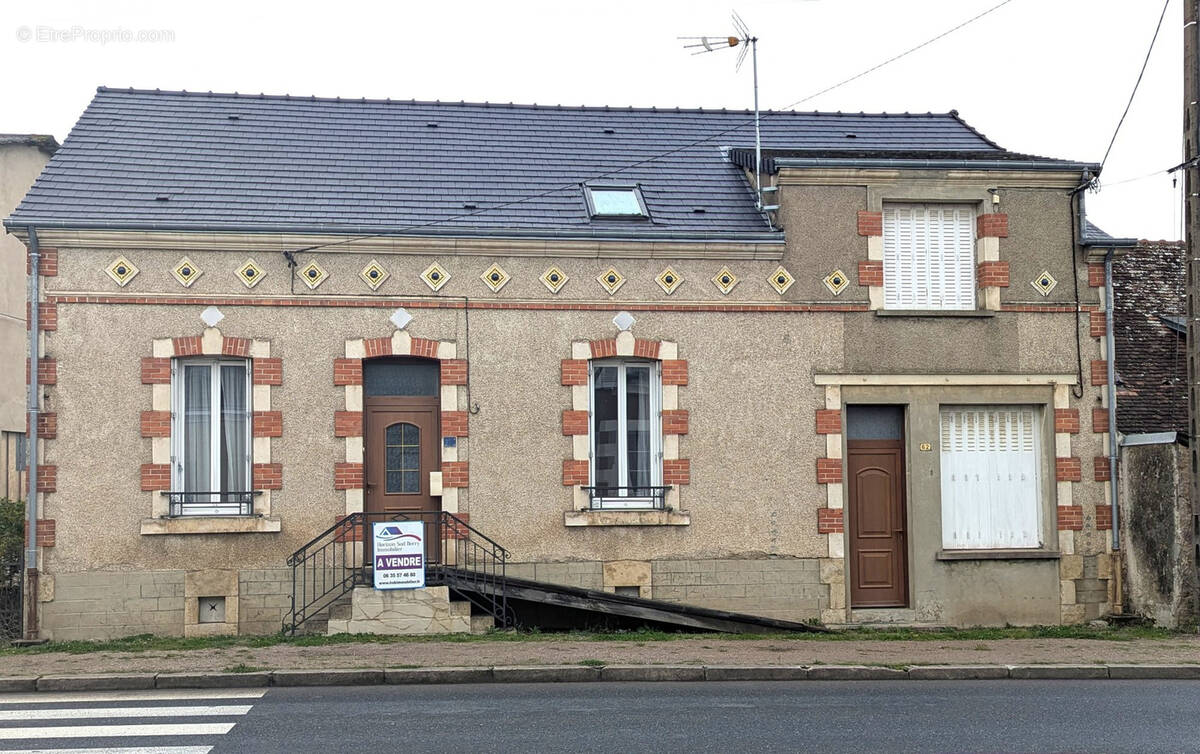 Maison à LA CHATRE