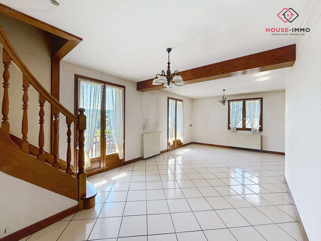 Maison à CLAIRVAUX-LES-LACS