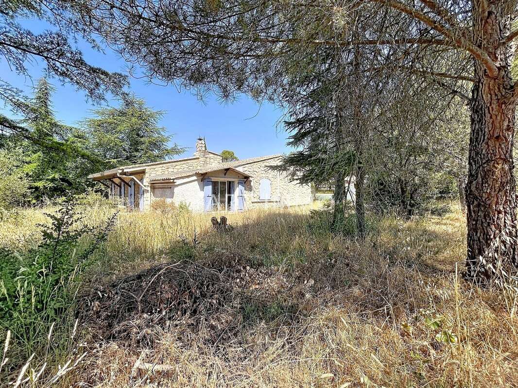 Maison de plain pied a rafraichir en zone uc - photo 16