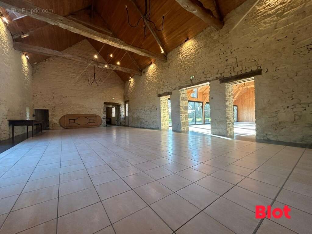 Maison à DOL-DE-BRETAGNE