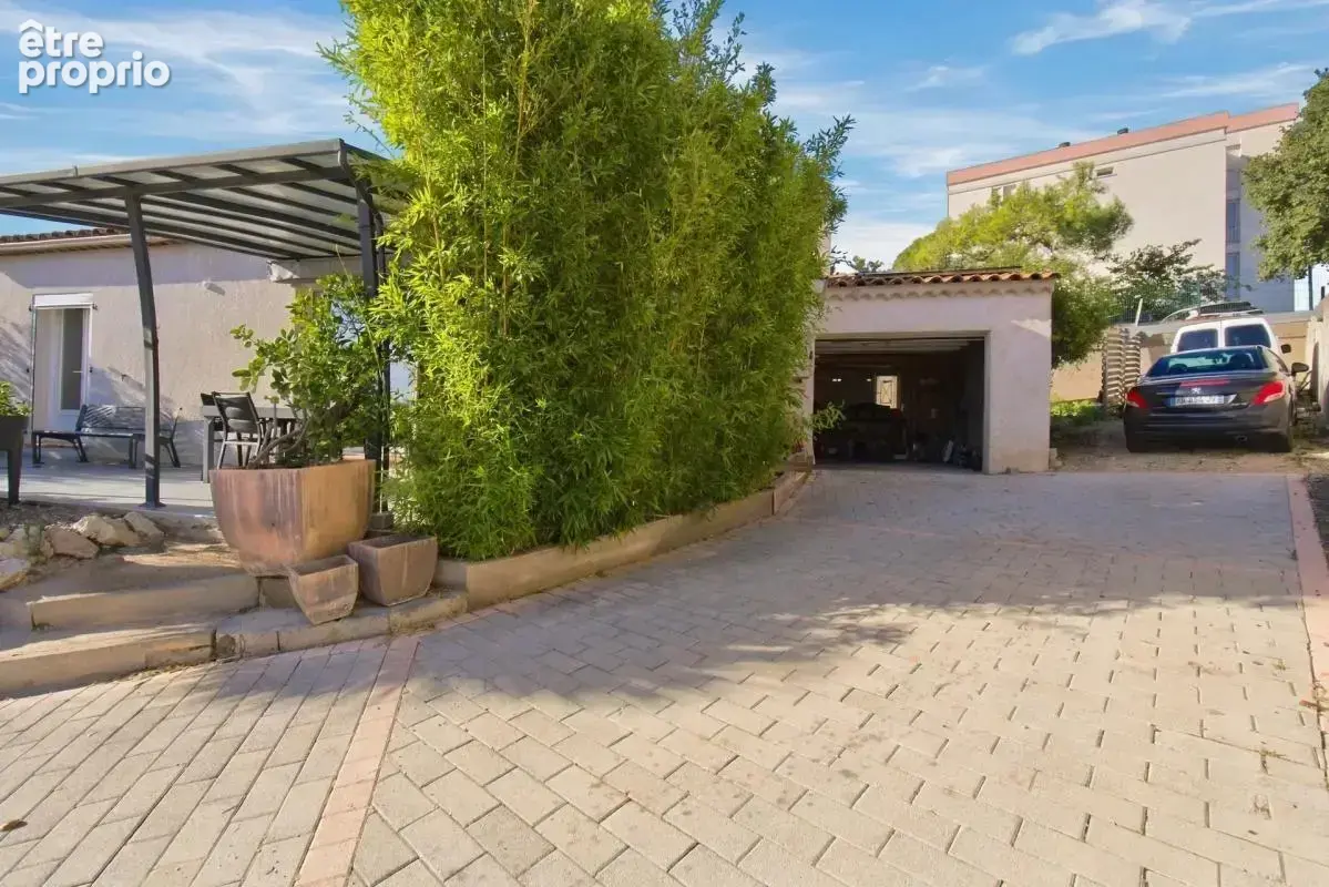 Maison individuelle 4 pièces – 92 m² – Plain-pied – Piscine – Domaine privé – Terrain 730 m² - photo 2
