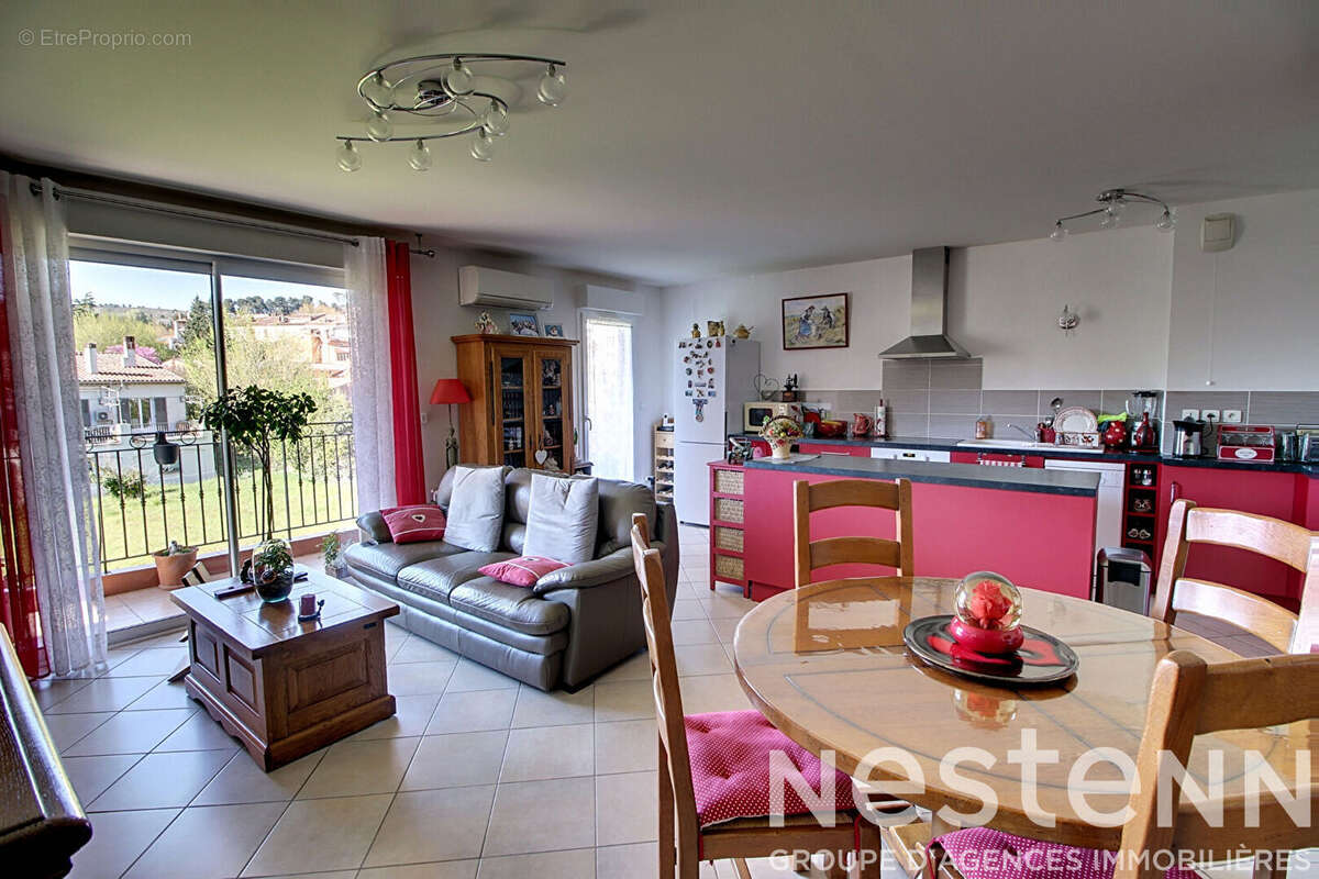 Appartement à SALERNES