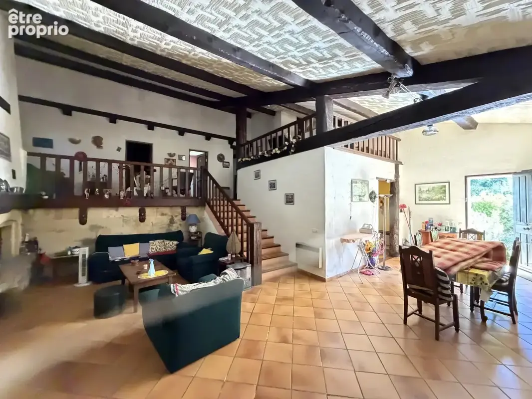 Vente – Maison provençale avec piscine sur 3 926 m² – Figanières – 375 000 € - photo 2