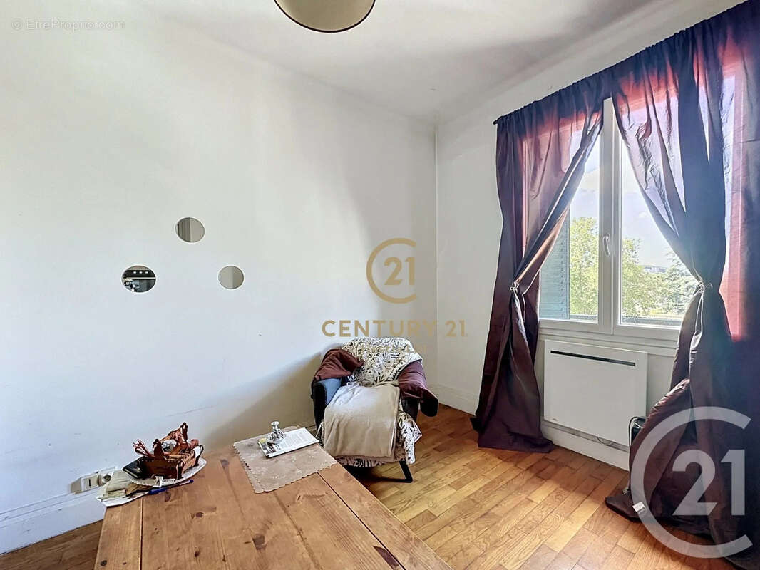 Appartement à GIVORS