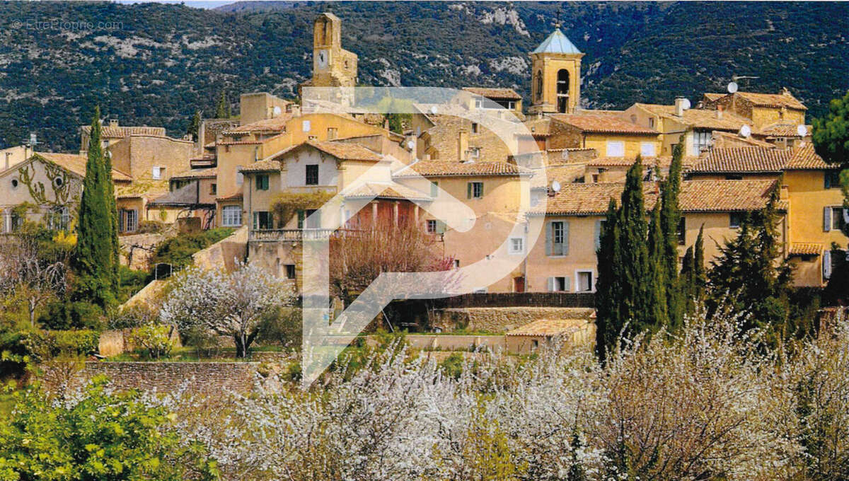 Appartement à LOURMARIN