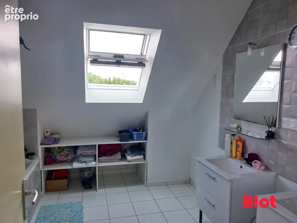 Maison 137 m² à Saint-Etienne-En-Cogles  - photo 7
