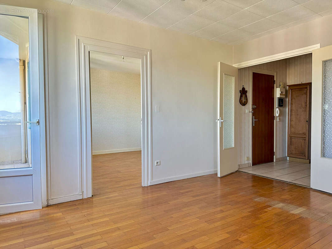 Appartement à BELLEVILLE