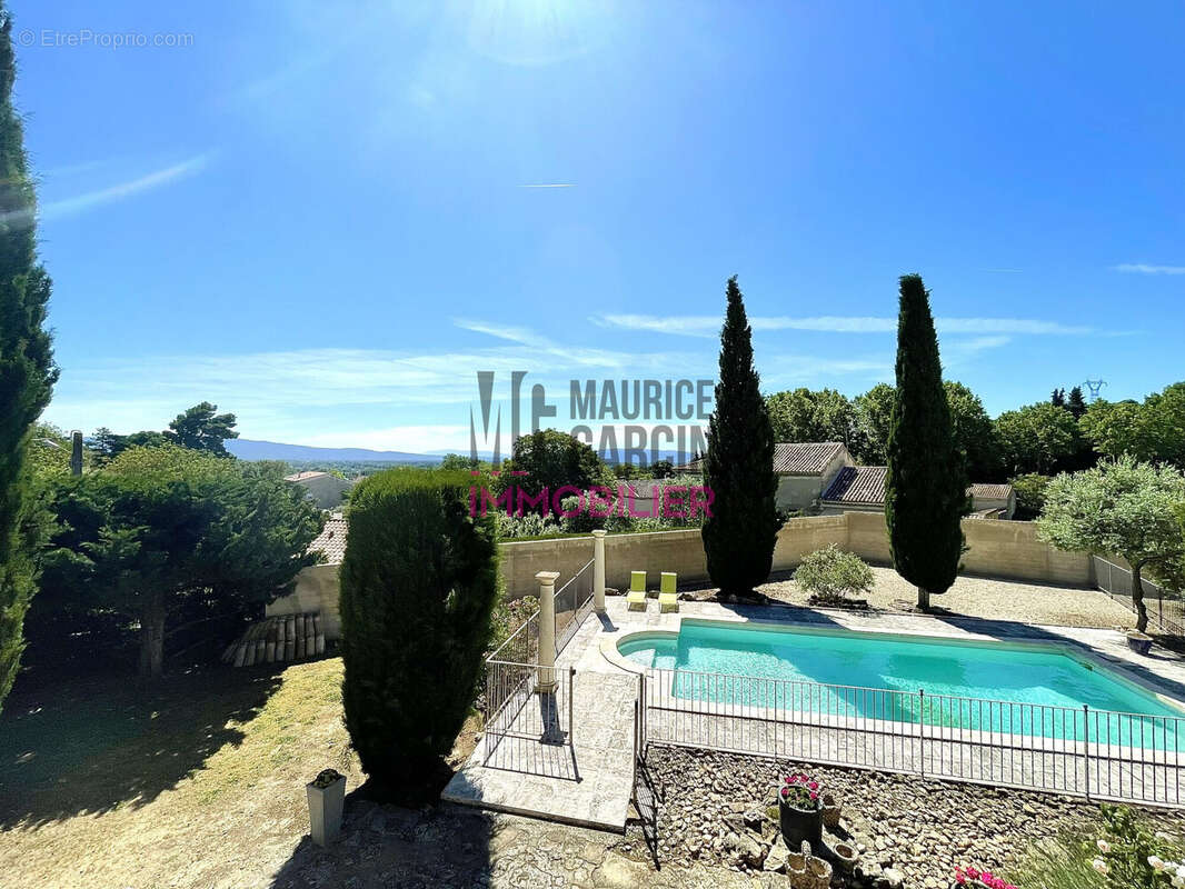 Maison à CHATEAUNEUF-DE-GADAGNE