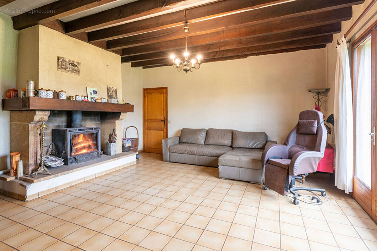 Maison à CERE