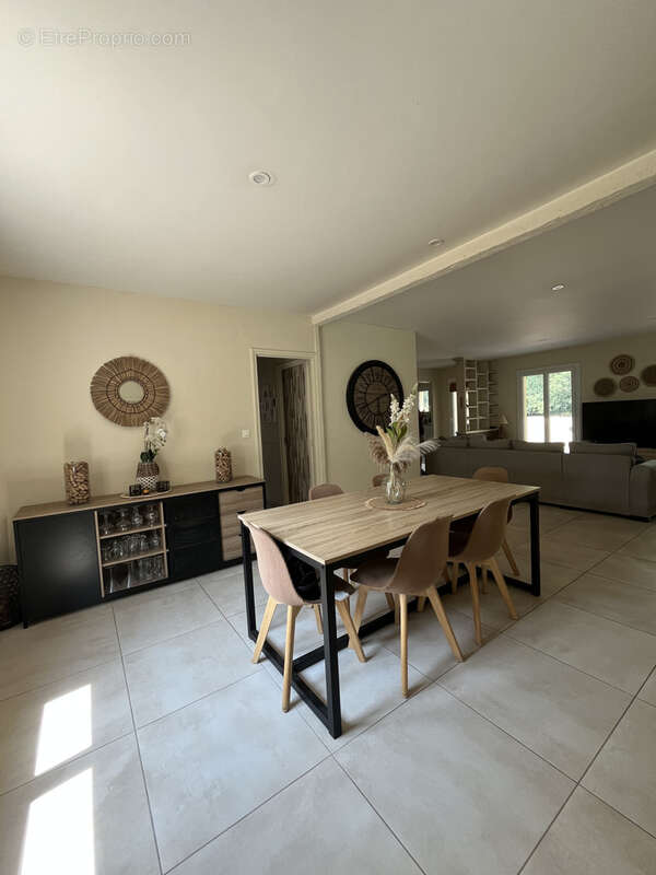 Maison familiale avec piscine - double garage - chambre indépendante - photo 4