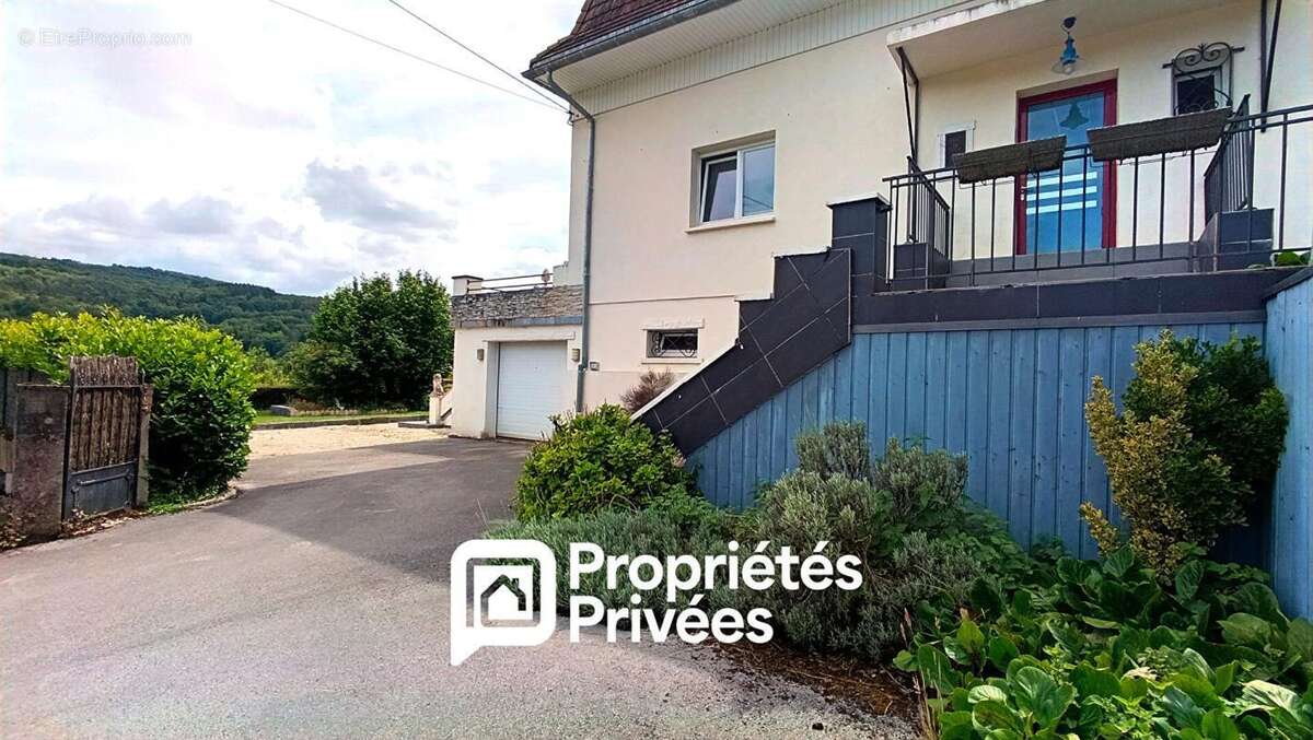 BOUSSIÈRES - À seulement 15 minutes de Besançon Maison de caractère au calme - Véranda chauffée, terrasse , 2 garages - photo 15