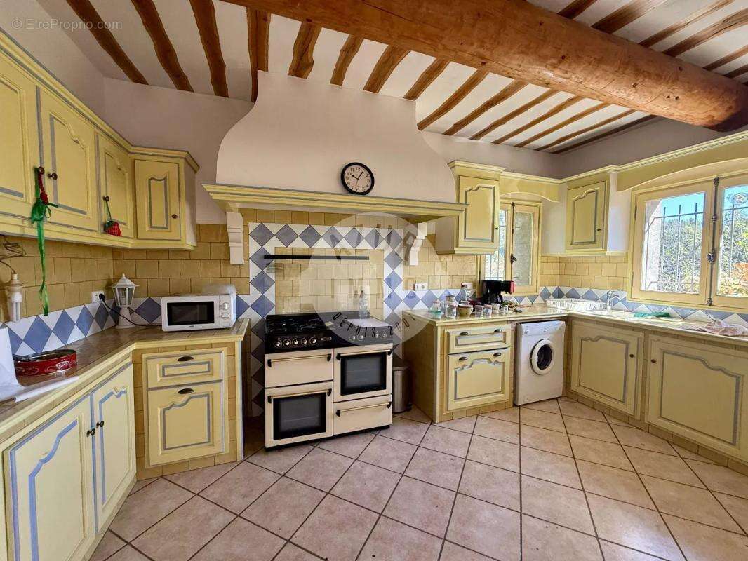 Maison à ROQUEVAIRE