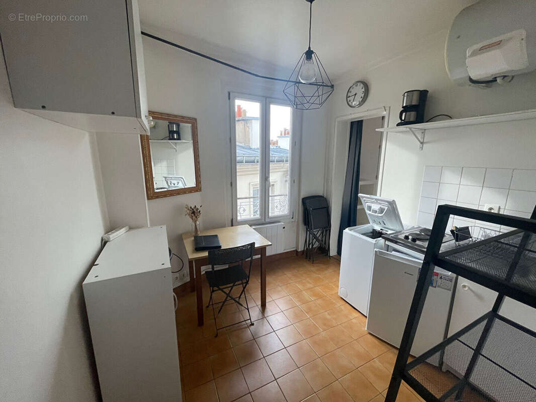 Appartement à PARIS-10E