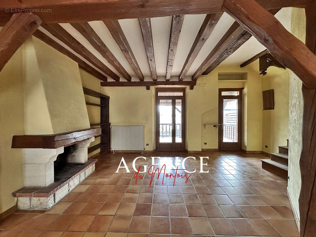 Maison à DONNEMARIE-DONTILLY