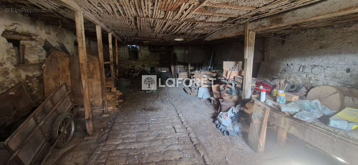 Maison individuelle  en pierre à Rennes Sur Loue 5 pièce(s) 100 m2 - photo 9