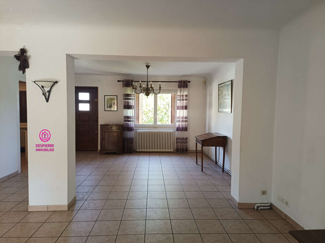Maison à LE PEAGE-DE-ROUSSILLON