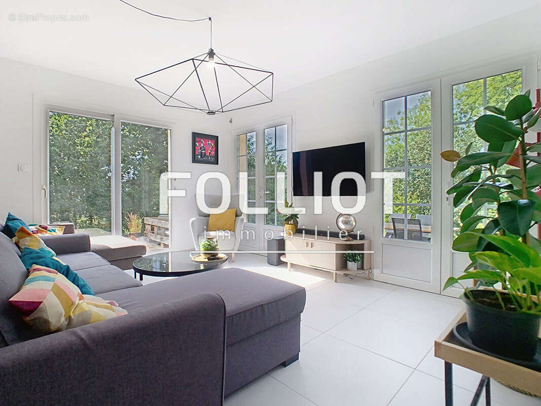 Maison à SAINT-GEORGES-MONTCOCQ