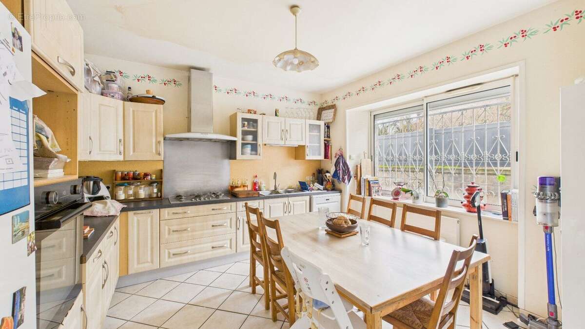 Maison en pierre t5 - terrain de 341m2 - proche centre-ville de rodez - photo 2