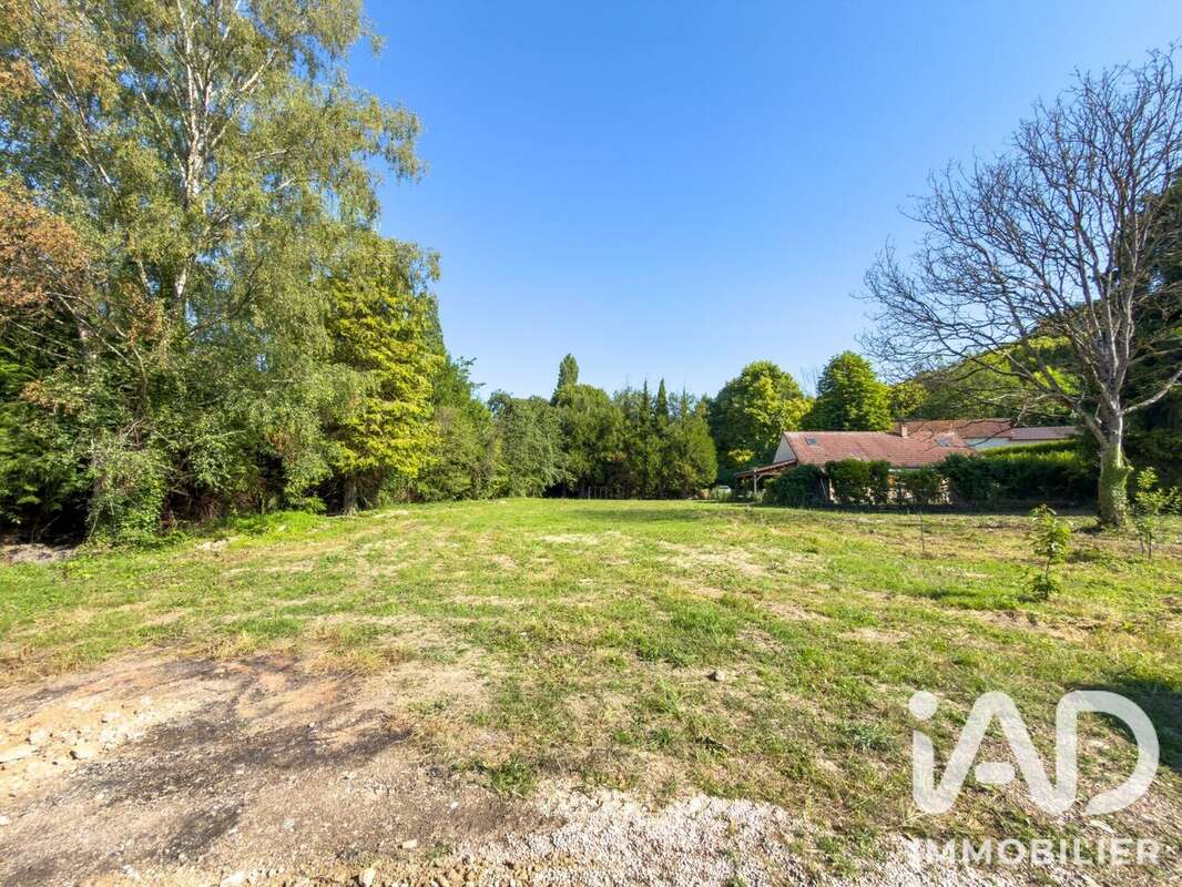 Terrain 2123 m² à Fontaine-Sur-Ay  - photo 4