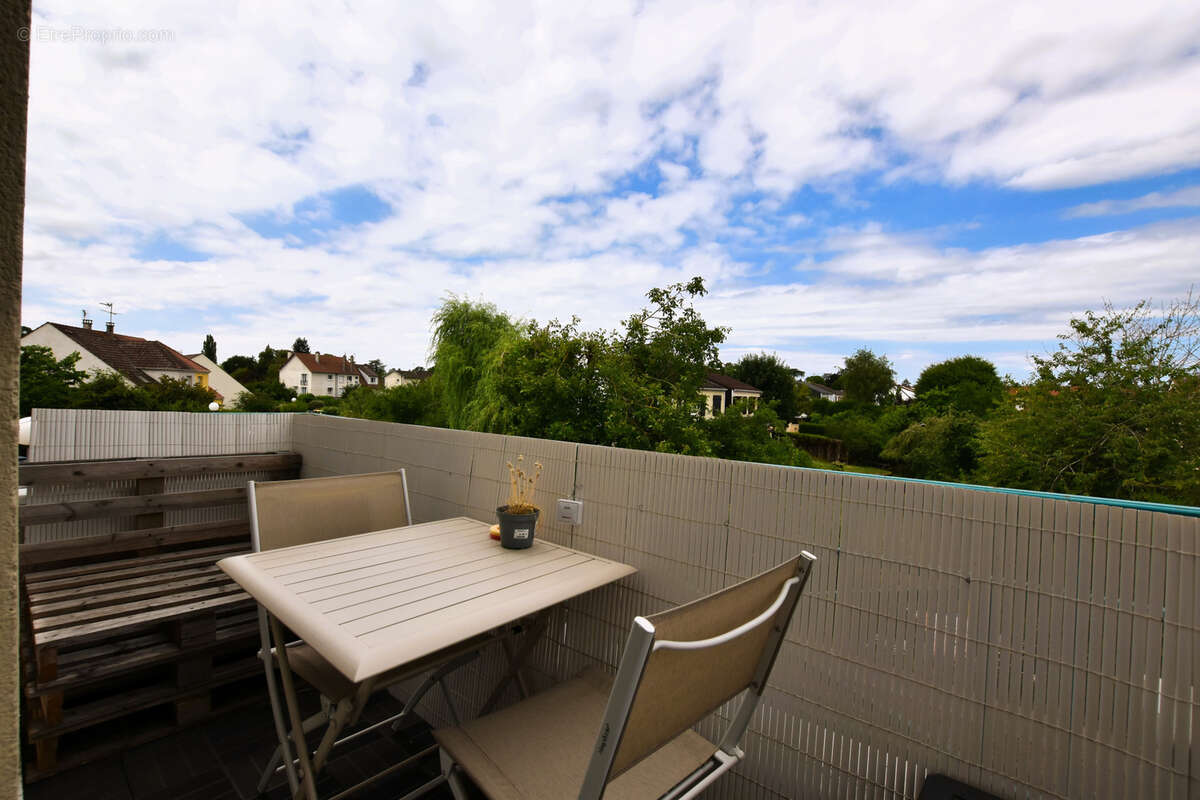 Appartement à LE PERRAY-EN-YVELINES