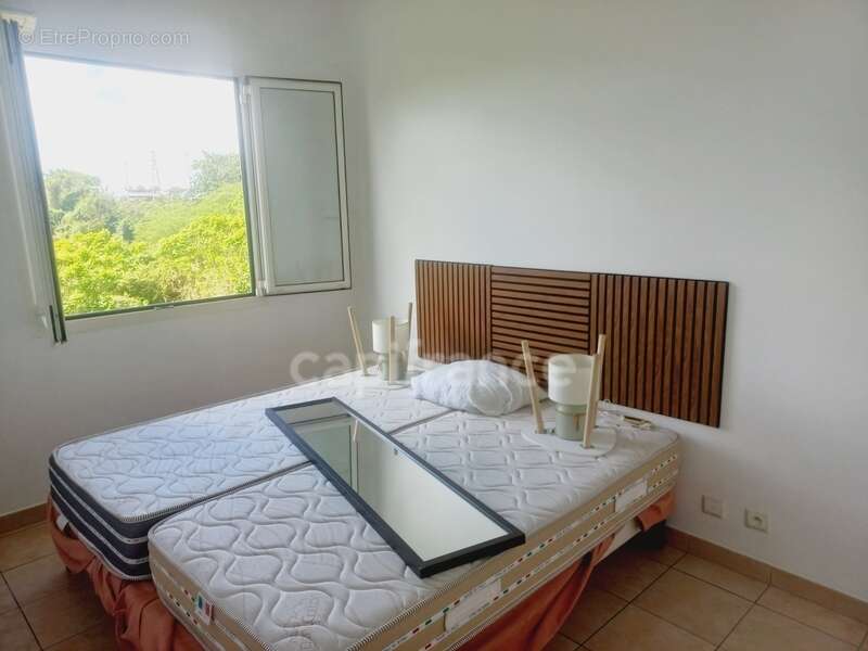 Appartement à BAIE-MAHAULT